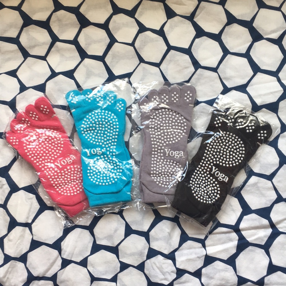 Yoga toe socks new in packaging